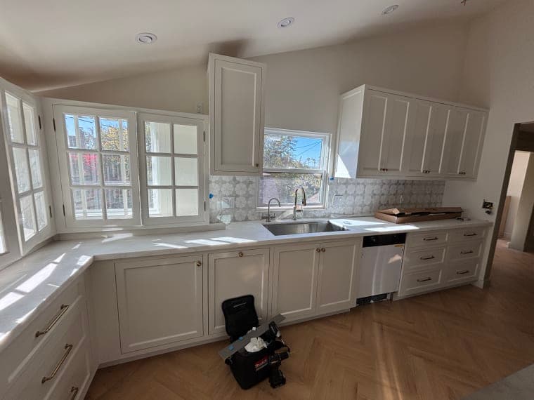 White Kitchen completed project